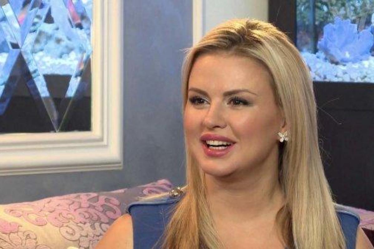 Откровенные фото Анны Семенович незаконно использовали в рекламе Откровенные фото Анны Семенович незаконно использовали в рекламе