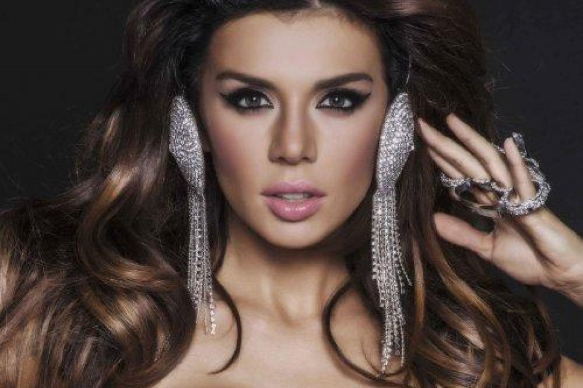 Анна Седокова ответила на нападки хейтеров по поводу своих брошенных детей Анна Седокова ответила на нападки хейтеров по поводу своих брошенных детей