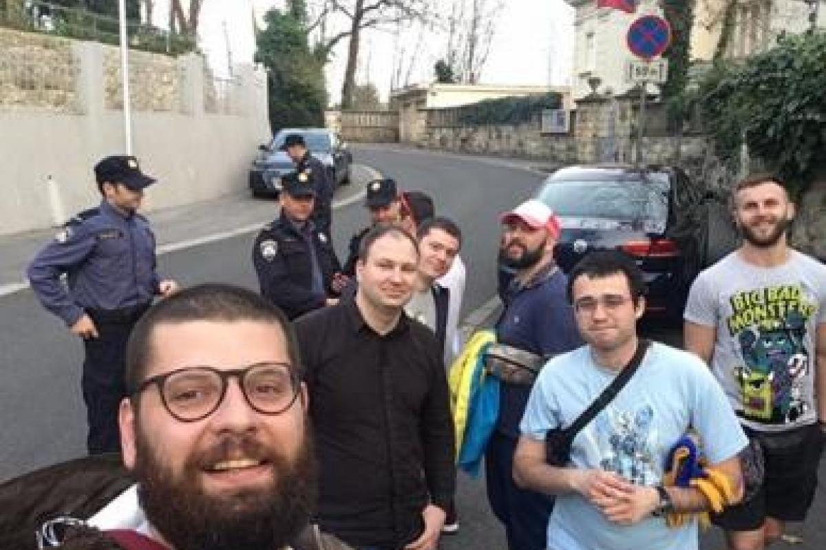 Украинцев задержали в Хорватии за кричалку "Крым — это Украина" Украинцев задержали в Хорватии за кричалку "Крым — это Украина"