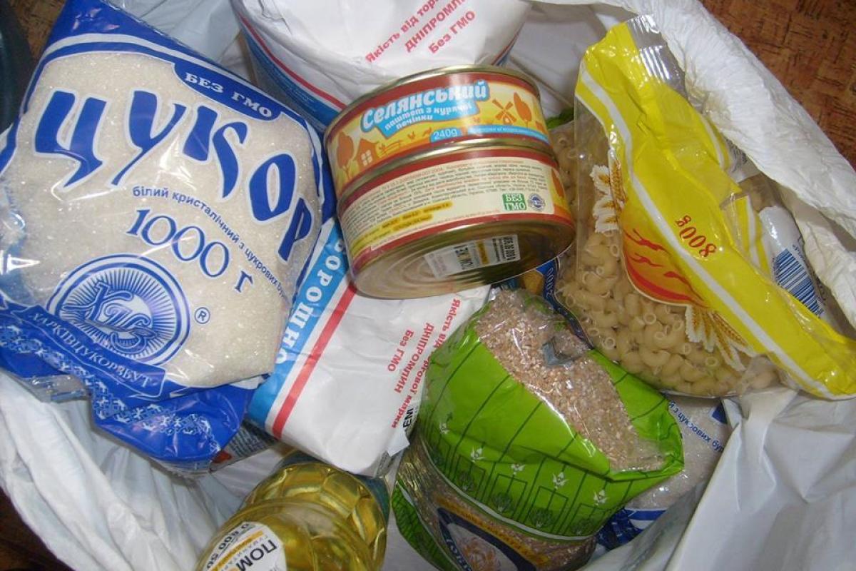 В Горловке отжатую гуманитарку Ахметова пытаются выдать за помощь от "ДНР"