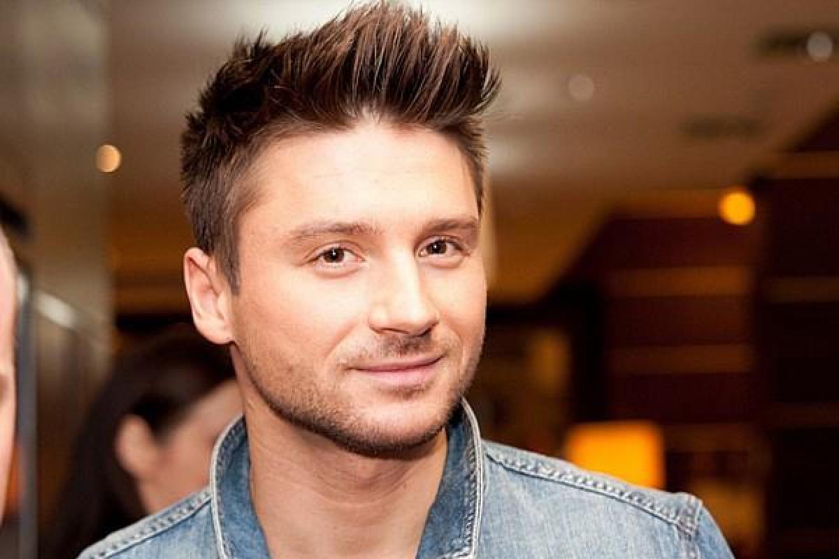 Певец Сергей Лазарев признался, что экономит на себе