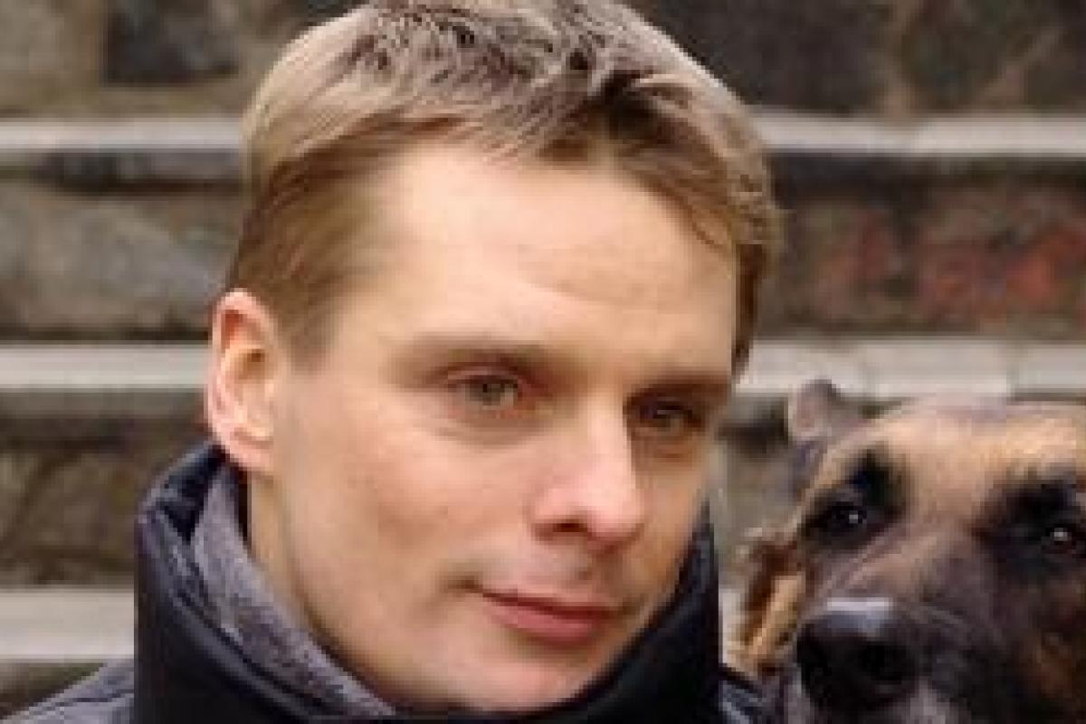 Стало известно, с кем известный актер Александр Носик изменяет своей жене Стало известно, с кем известный актер Александр Носик изменяет своей жене