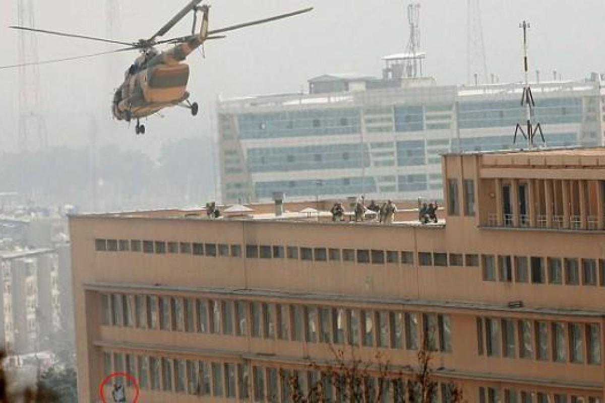 Теракт в Кабуле: число жертв атаки "врачей" достигло 30 Теракт в Кабуле: число жертв атаки "врачей" достигло 30