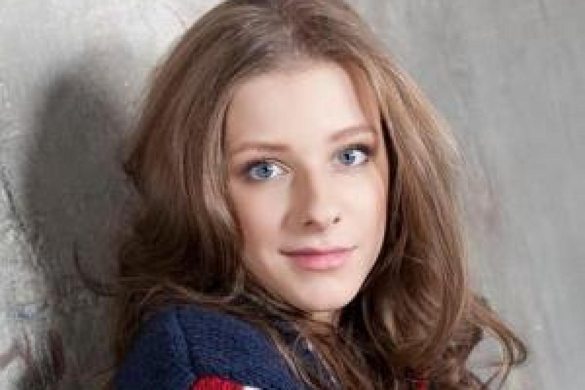 Актриса Лиза Арзамасова призналась, почему больше не общается с коллегами из "Папиных дочек"