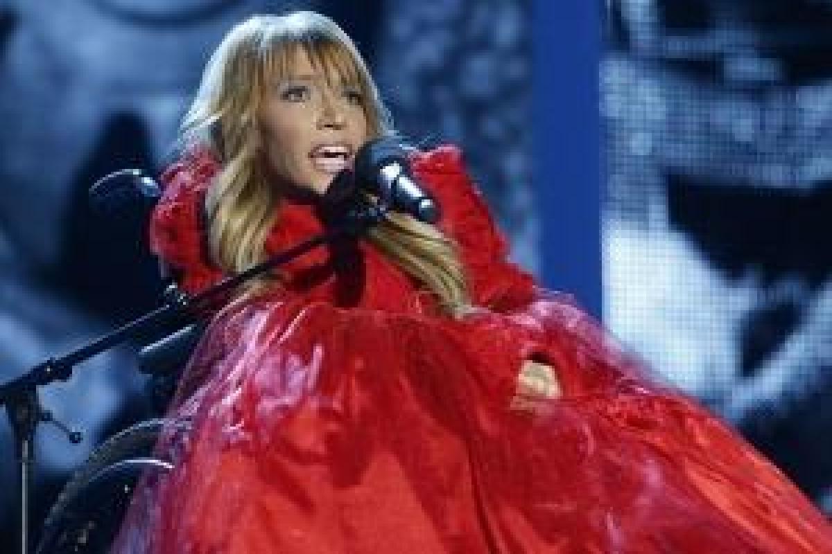 Россиян обрабатывают по полной программе: ватный продюсер заявил, что Самойлова едет не на "Евровидение", а на войну Россиян обрабатывают по полной программе: ватный продюсер заявил, что Самойлова едет не на "Евровидение", а на войну