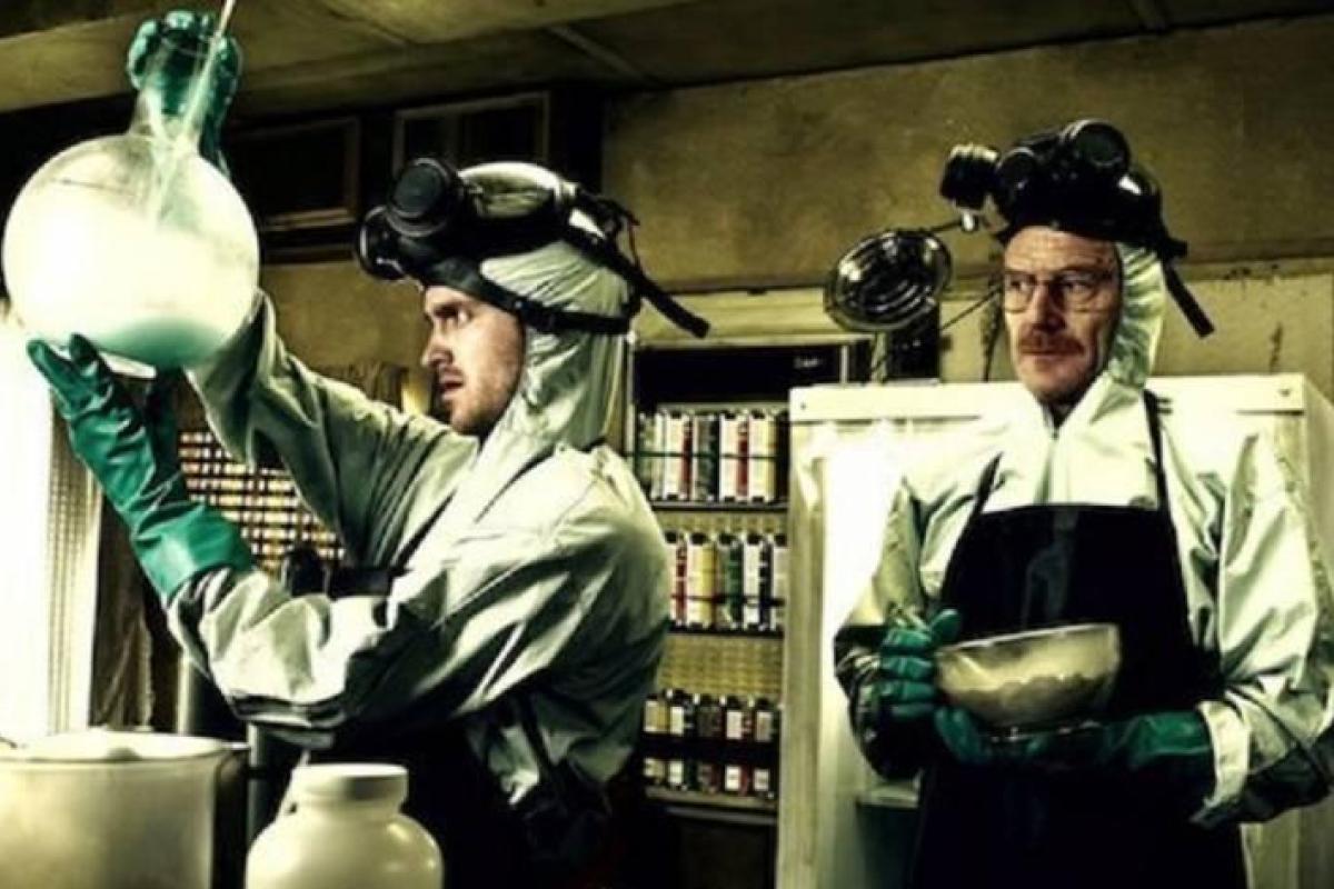 Житель "ЛНР" хранил дома амфетамин и флешку со всеми сезонами сериала "Во все тяжкие" Житель "ЛНР" хранил дома амфетамин и флешку со всеми сезонами сериала "Во все тяжкие"