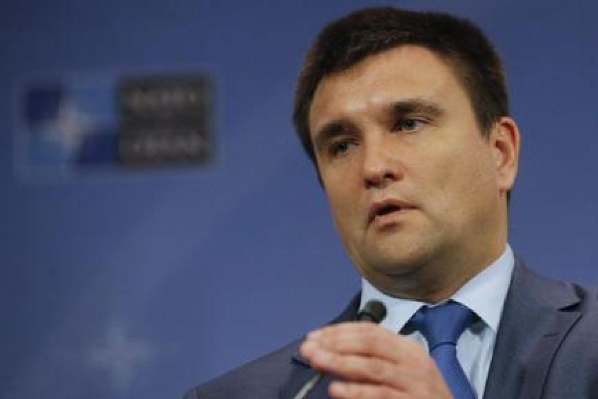 Более 100 танков и 800 БТР: Климкин рассказал, сколько российского вооружения находится в ОРДЛО и Крыму   Более 100 танков и 800 БТР: Климкин рассказал, сколько российского вооружения находится в ОРДЛО и Крыму