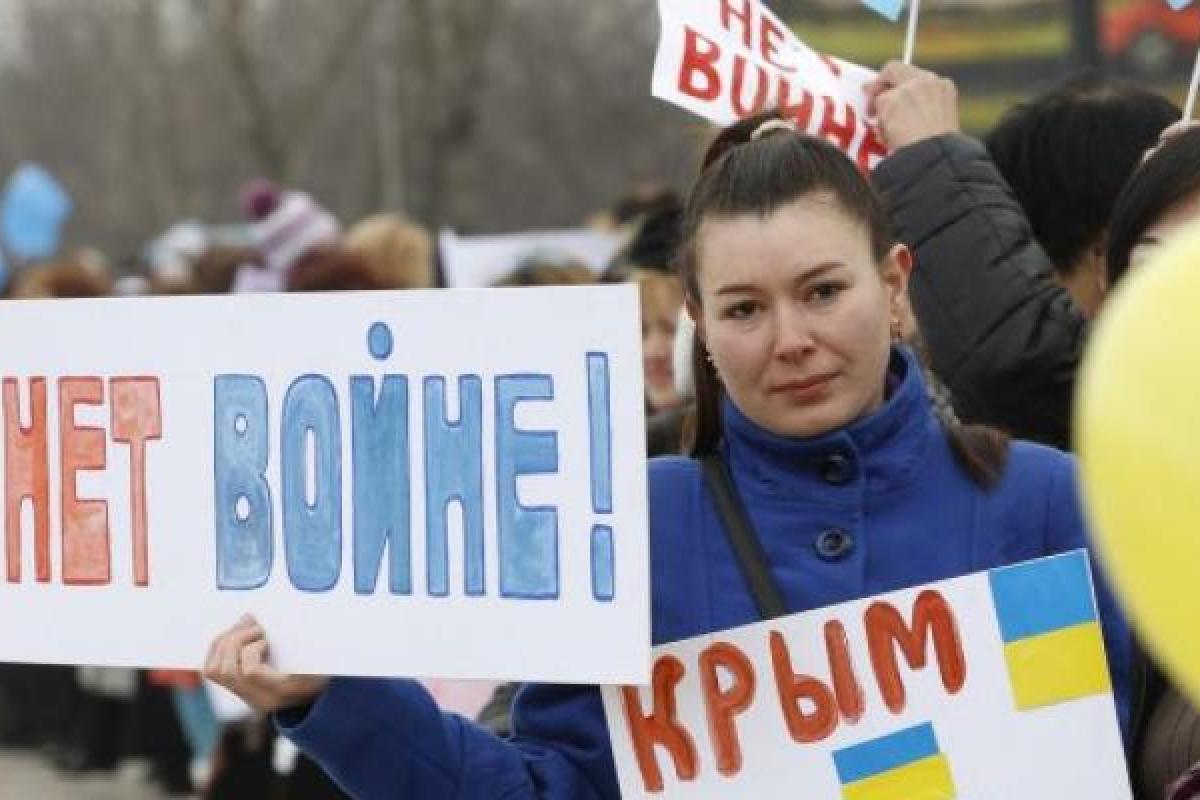 Эксперт рассказал, зачем РФ "возит" европейцев в оккупированный Крым Эксперт рассказал, зачем РФ "возит" европейцев в оккупированный Крым