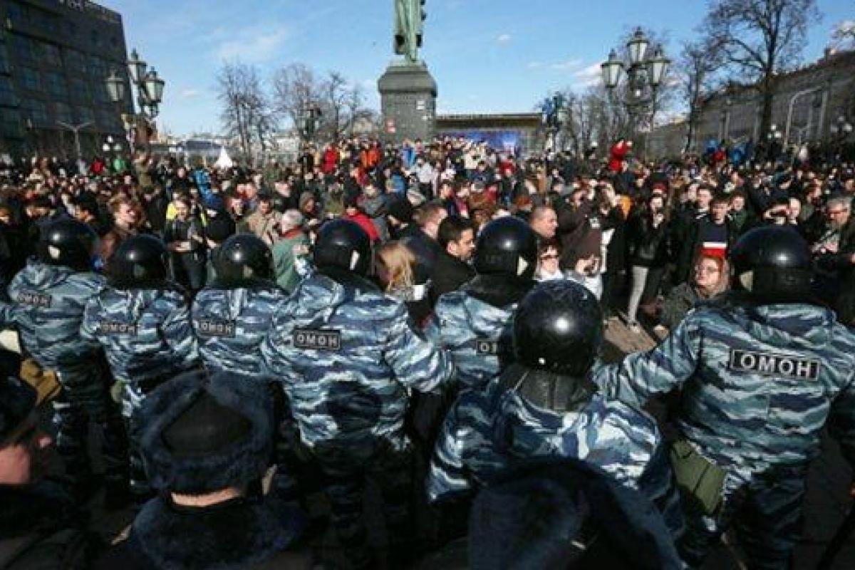 Портников высмеял нелепость антикоррупционных митингов в России Портников высмеял нелепость антикоррупционных митингов в России