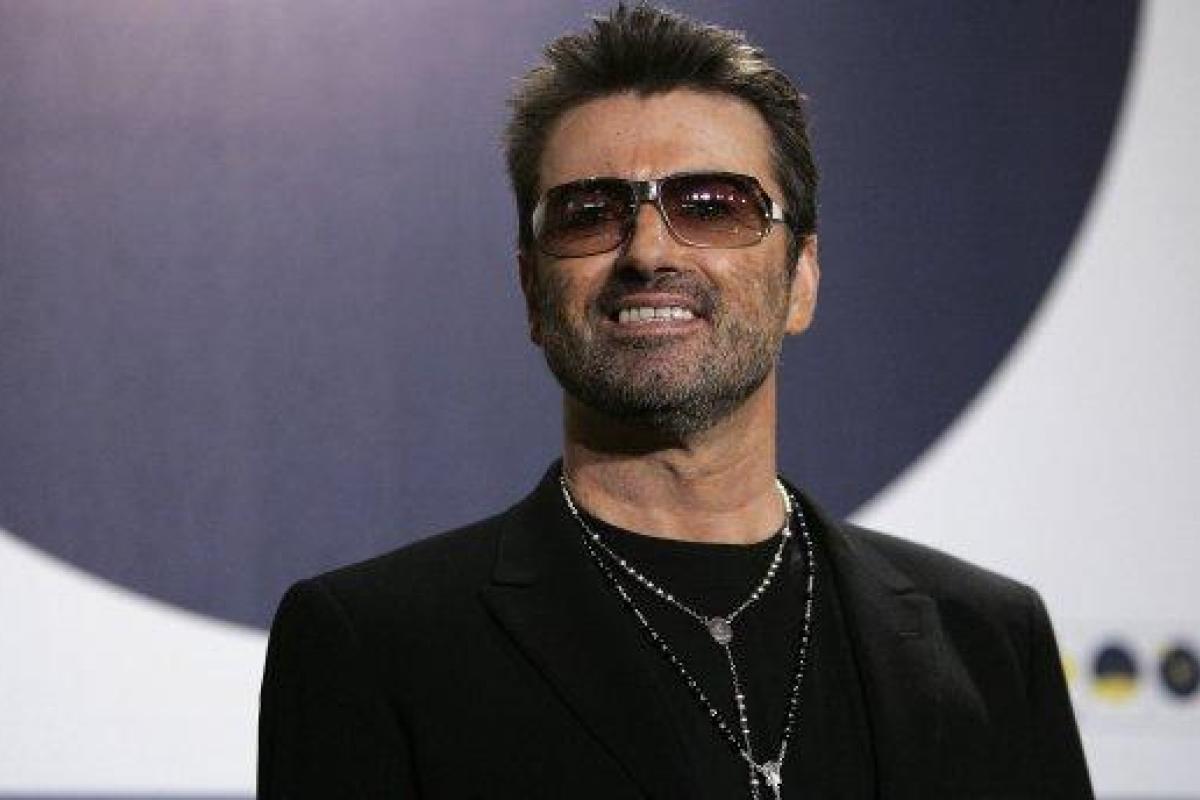 В Лондоне прошли тайные похороны певца Джорджа Майкла В Лондоне прошли тайные похороны певца Джорджа Майкла