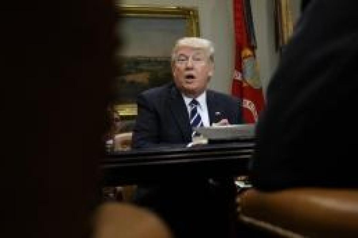 Мужчина с подозрительным рюкзаком пытался пробраться в Белый дом