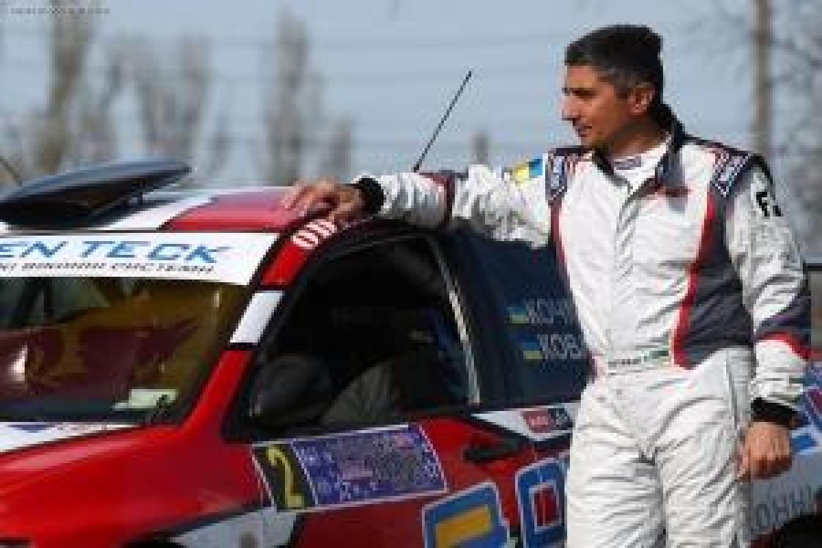 После ужасного ДТП умер знаменитый украинский гонщик Юрий Кочмар После ужасного ДТП умер знаменитый украинский гонщик Юрий Кочмар