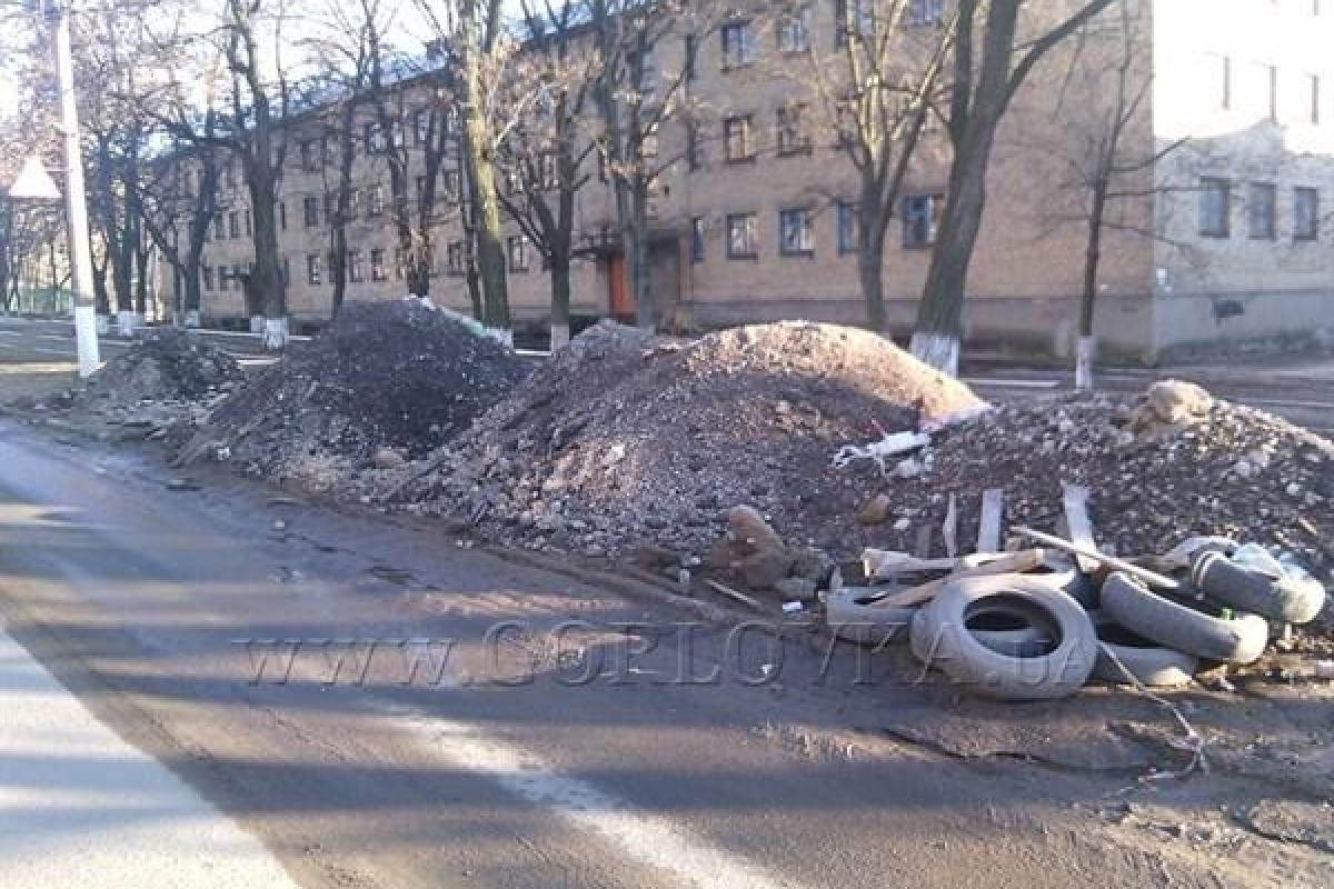 Дороги в Горловке собираются ремонтировать непонятной смесью