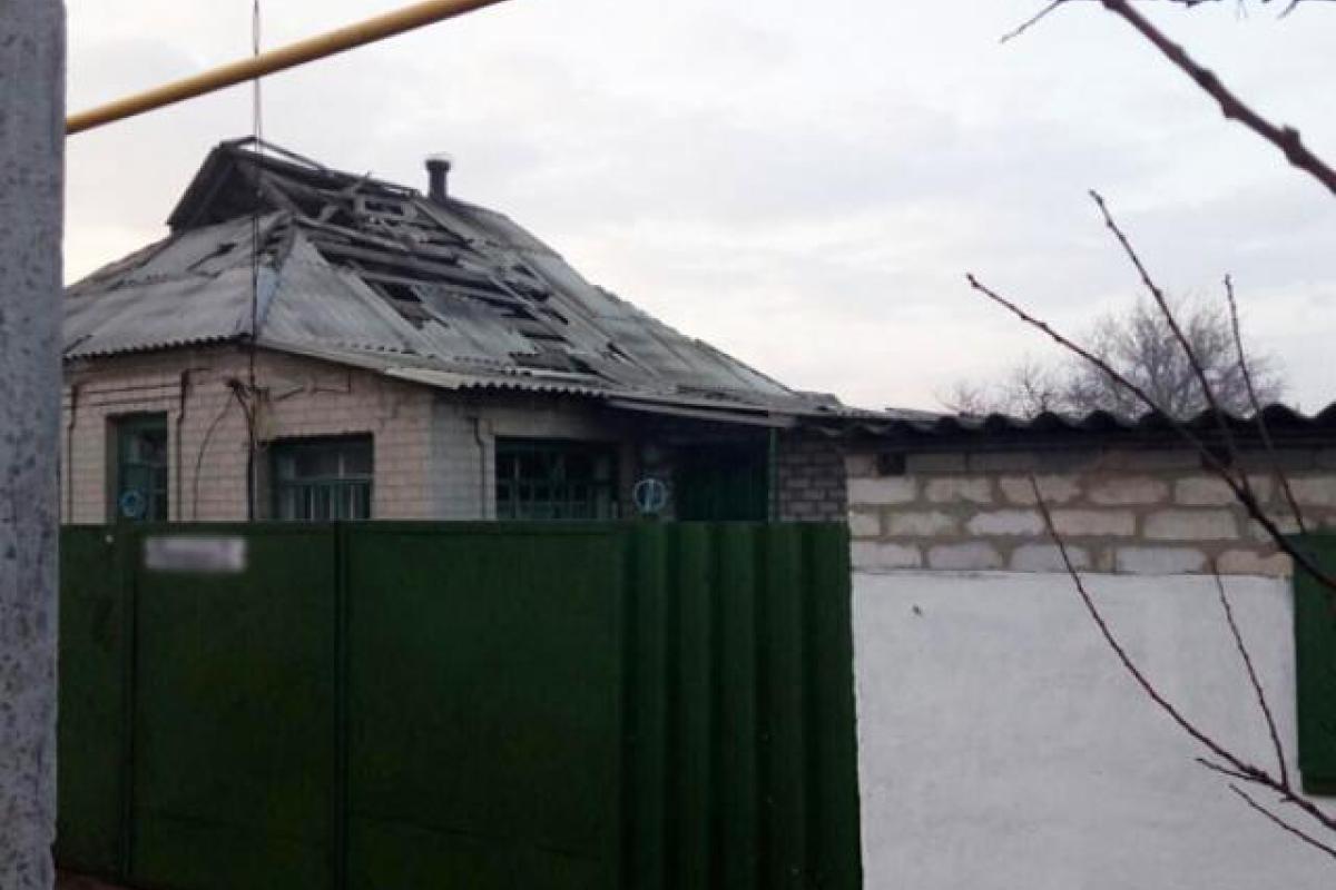В Авдеевке за двое суток 10 домов пострадали в результате обстрелов