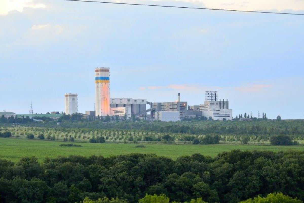 На Донбассе остановилась крупнейшая шахта Ахметова: боевики не знают, что делать с "отжатым" предприятием