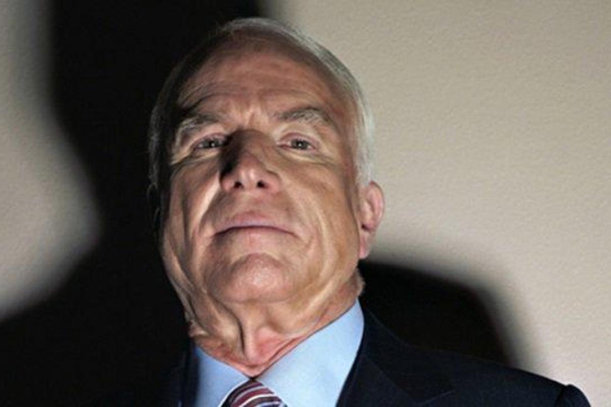 Сенатор Маккейн одобрил арест Насирова и призвал Украину продолжать бороться с коррупцией