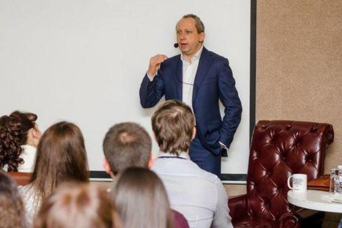 Слава Рабинович рассказал, как за 3 месяца можно обрушить путинский режим Слава Рабинович рассказал, как за 3 месяца можно обрушить путинский режим