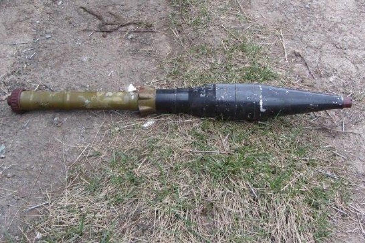 Трое жителей Донецка подорвались на заряде РПГ Трое жителей Донецка подорвались на заряде РПГ