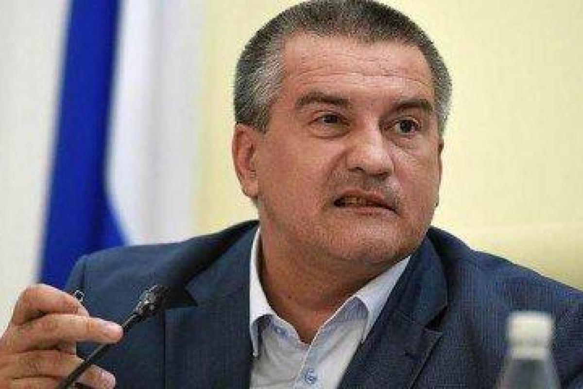 Крымчане набросились на Аксенова за ложь о "лучшей" жизни, в сравнении с Украиной: "Это абсурд сумасшедшего надоел уже!" Крымчане набросились на Аксенова за ложь о "лучшей" жизни, в сравнении с Украиной: "Это абсурд сумасшедшего надоел уже!"