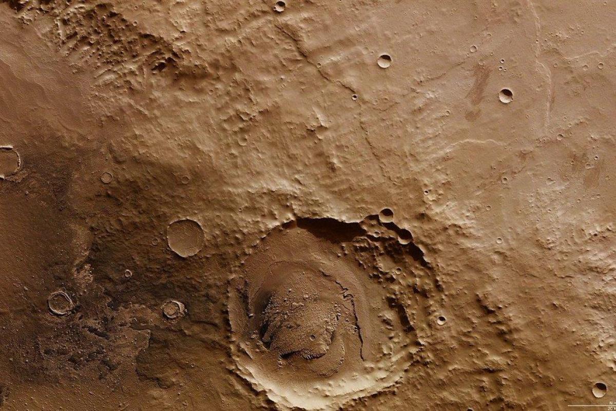 На Марсе произошло 100-метровое цунами после столкновения с астероидом, - ученые На Марсе произошло 100-метровое цунами после столкновения с астероидом, - ученые