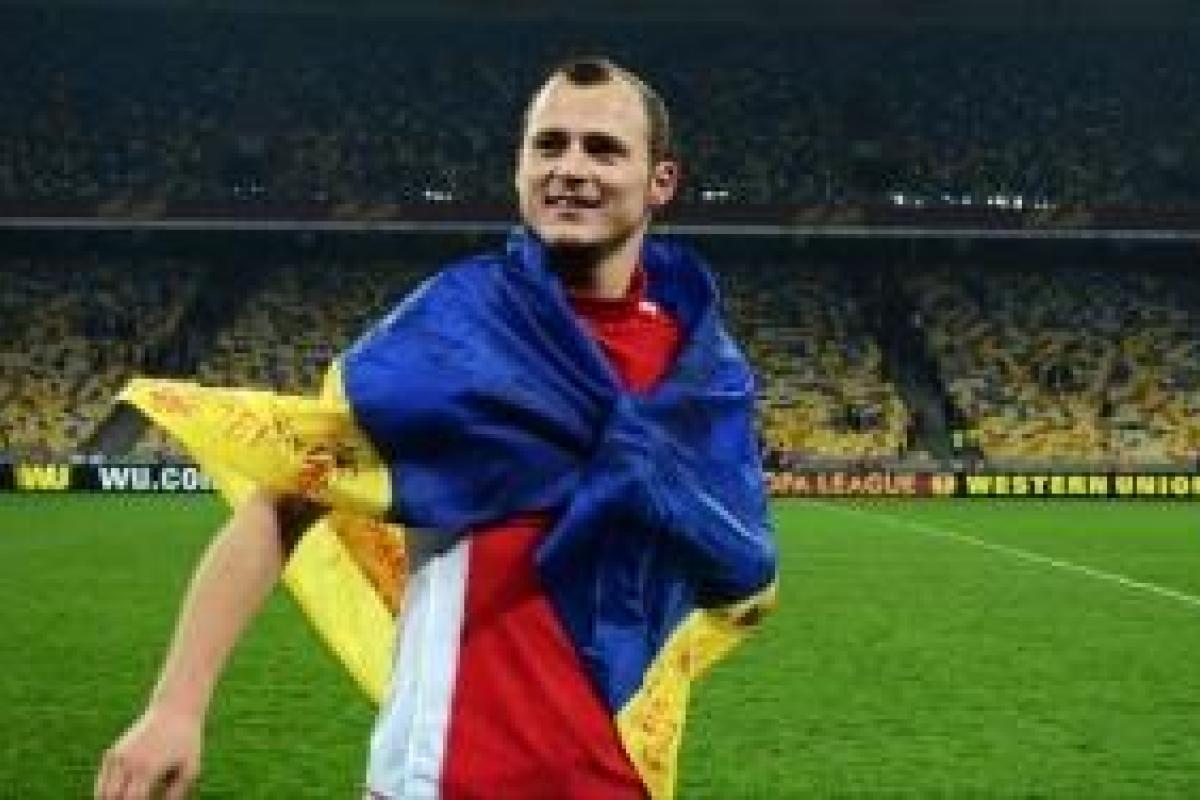 В Испании продолжается травля Зозули: ультрас-группировки "пчел" устроили позорную акцию против футболиста В Испании продолжается травля Зозули: ультрас-группировки "пчел" устроили позорную акцию против футболиста