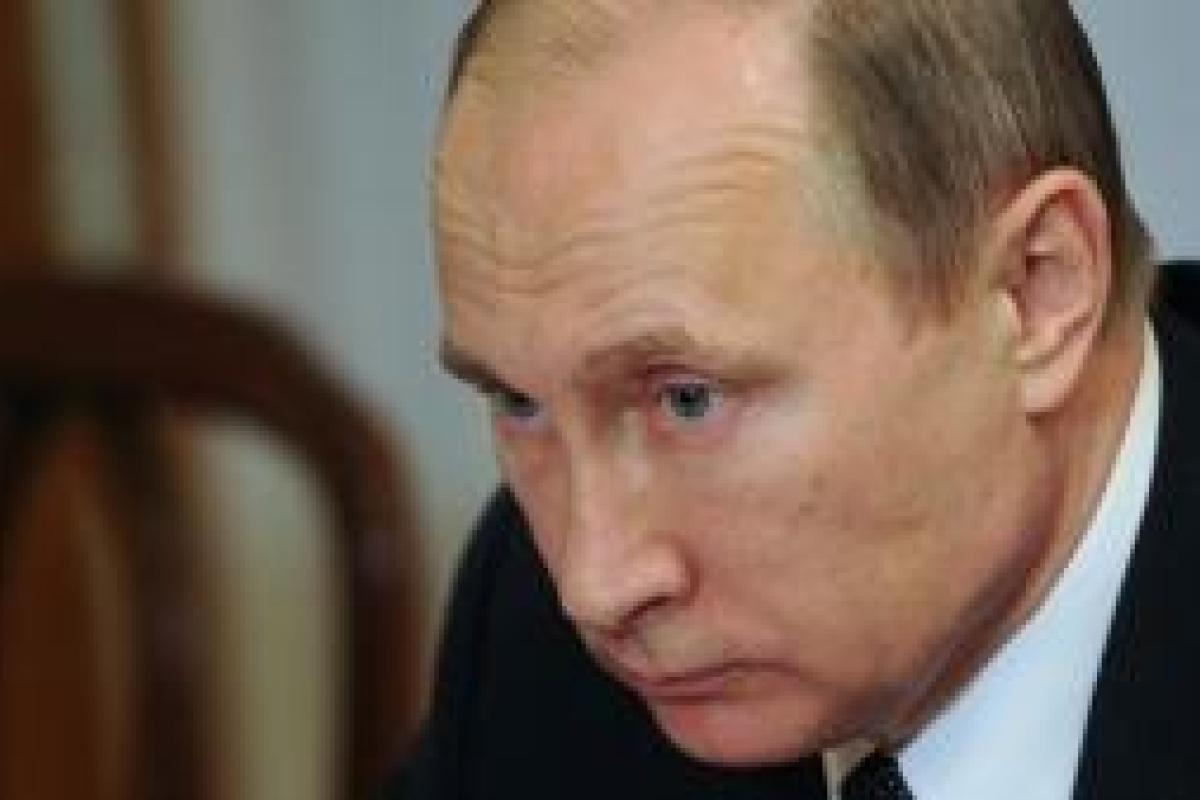 Блогер объяснил, куда пропал Путин, и почему его так и не дождались в аннексированном Крыму Блогер объяснил, куда пропал Путин, и почему его так и не дождались в аннексированном Крыму