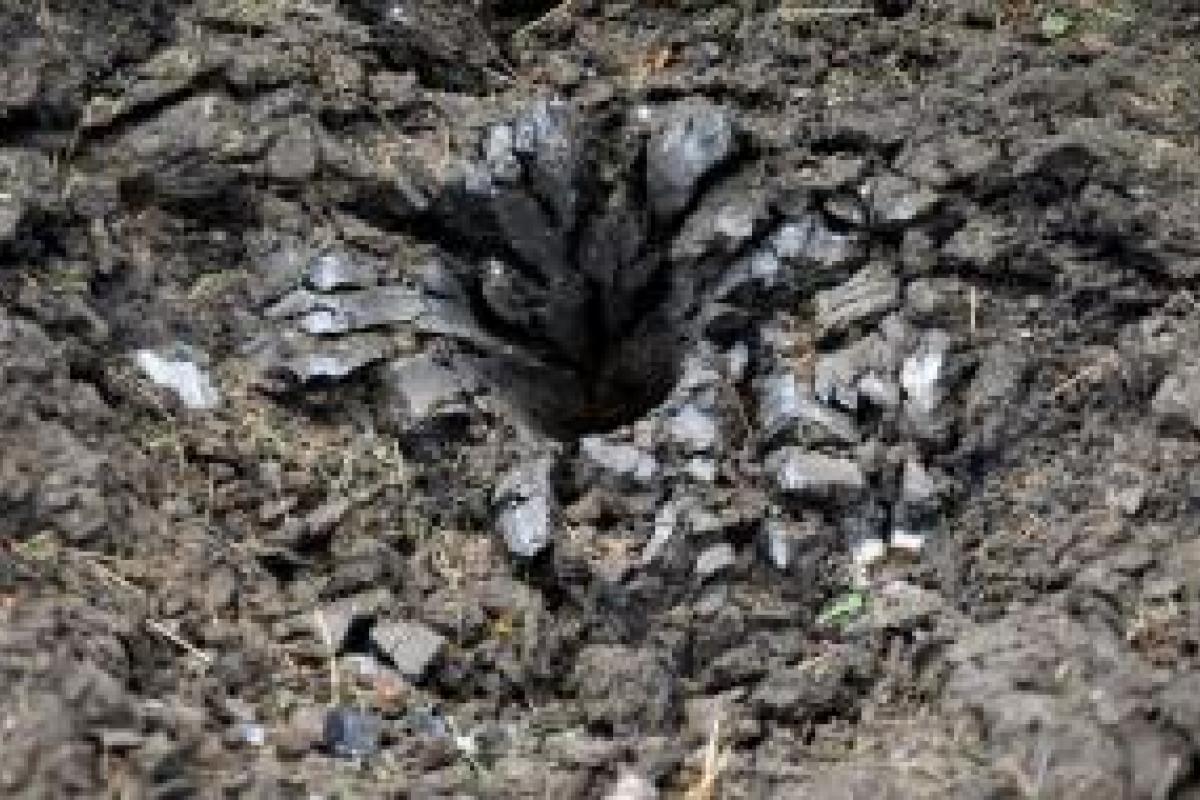 В Донецке вчерашними обстрелами повреждено большое количество жилых домов В Донецке вчерашними обстрелами повреждено большое количество жилых домов