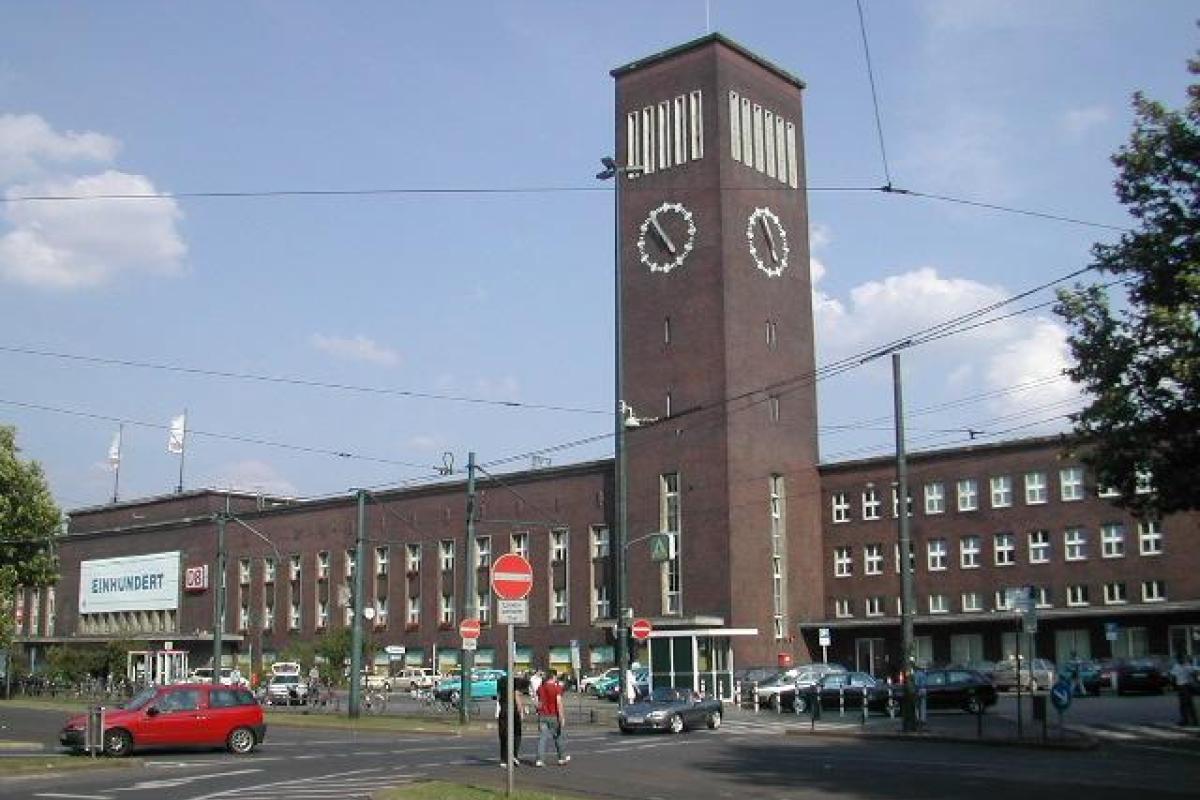 Бойня на вокзале Дюссельдорфа: стали известны шокирующие детали Бойня на вокзале Дюссельдорфа: стали известны шокирующие детали