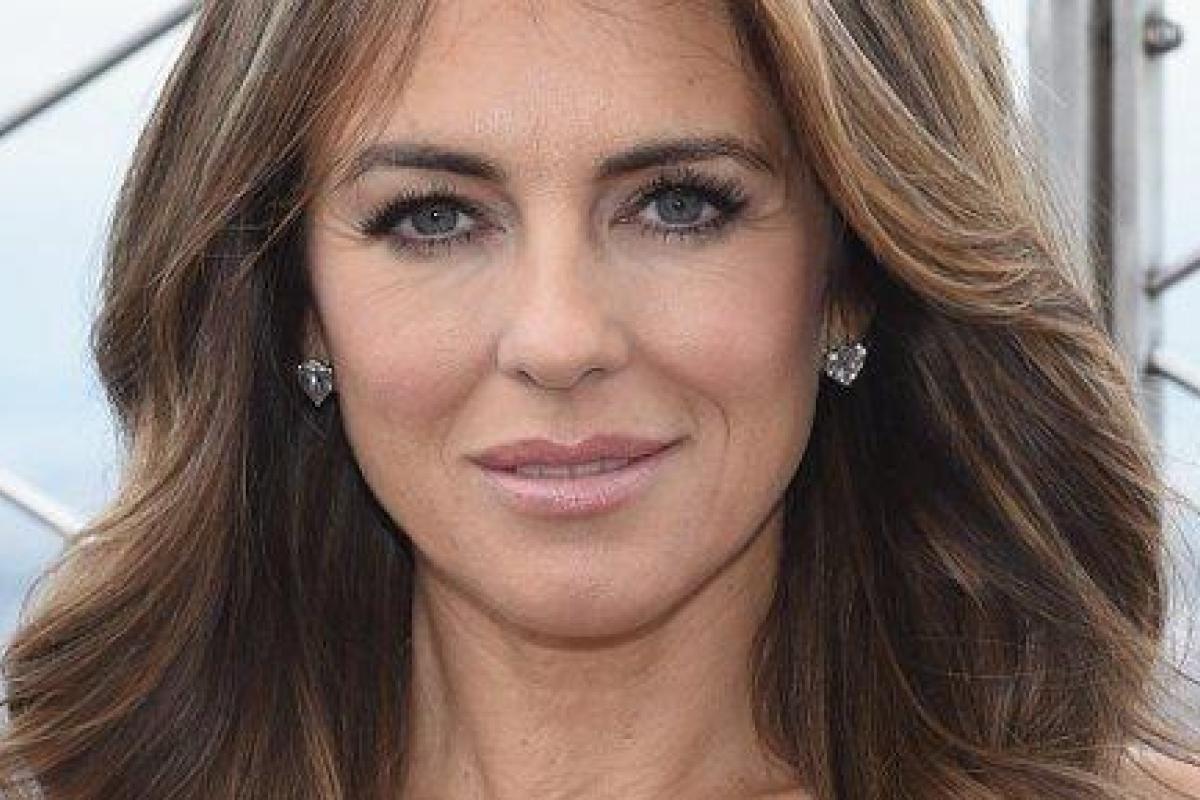 Актриса Элизабет Херли поразила публику внешним видом на вечеринке Актриса Элизабет Херли поразила публику внешним видом на вечеринке