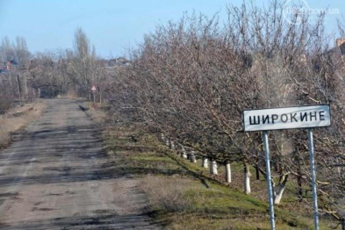 Обстановка в Донбассе накалена до предела: боевики "утюжат" Широкино, рушатся дома