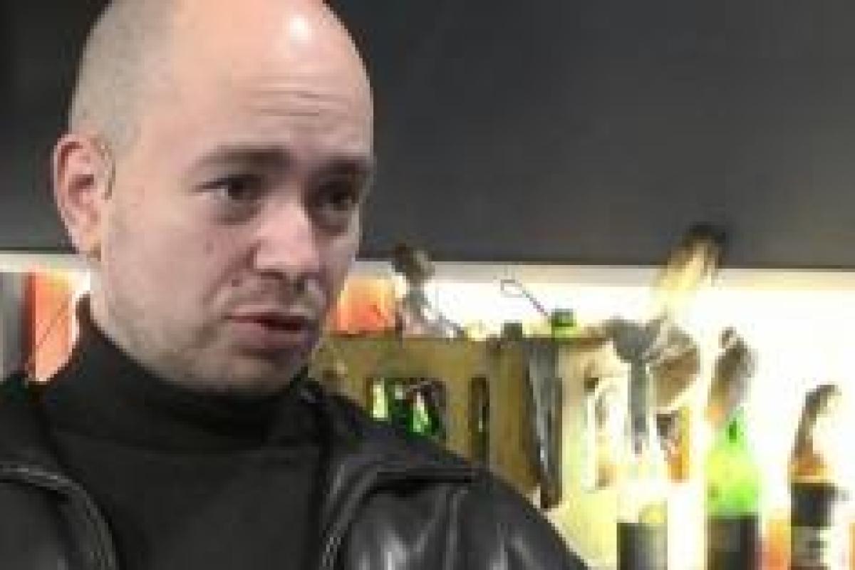 Блогер: Для россиян знание украинского языка - акт национального унижения, им проще взять в руки оружие, чем учебник