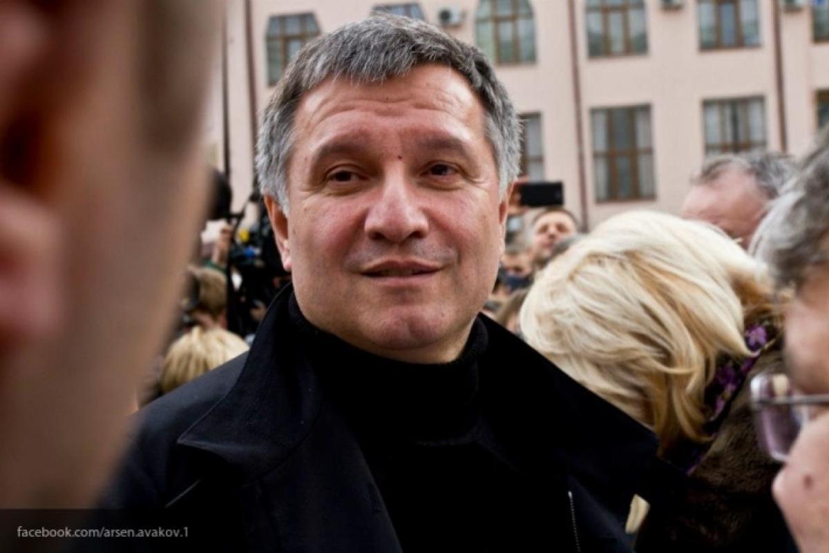 Оружие и бензопила: Аваков опубликовал видео штурма редута на станции Кривой Торец