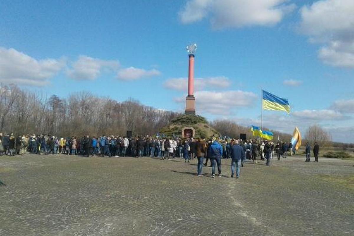 Антигерои Крут зарабатывают на памяти Антигерои Крут зарабатывают на памяти