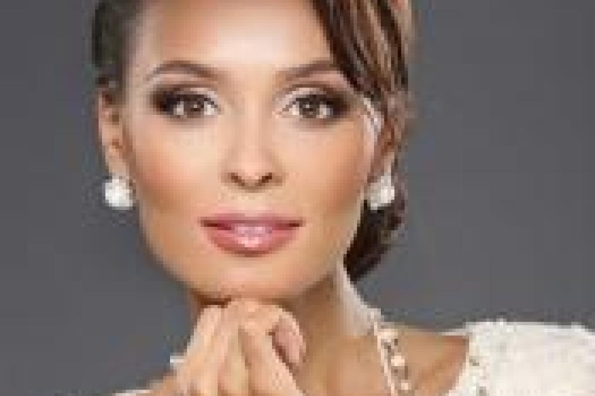 Анна Калашникова снова ляжет под нож хирурга Анна Калашникова снова ляжет под нож хирурга