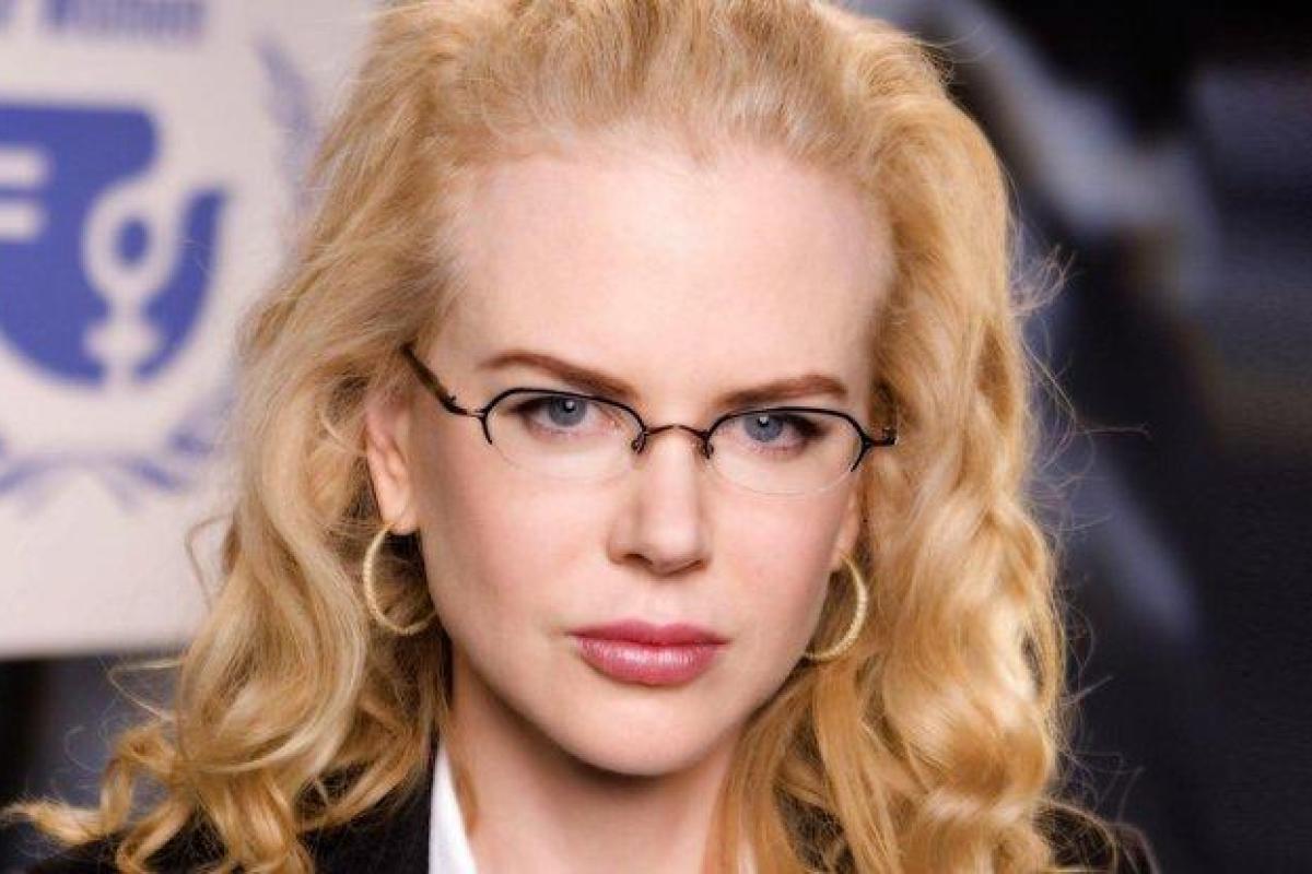 Николь Кидман объяснила, почему на "Оскаре" хлопала как тюлень Николь Кидман объяснила, почему на "Оскаре" хлопала как тюлень