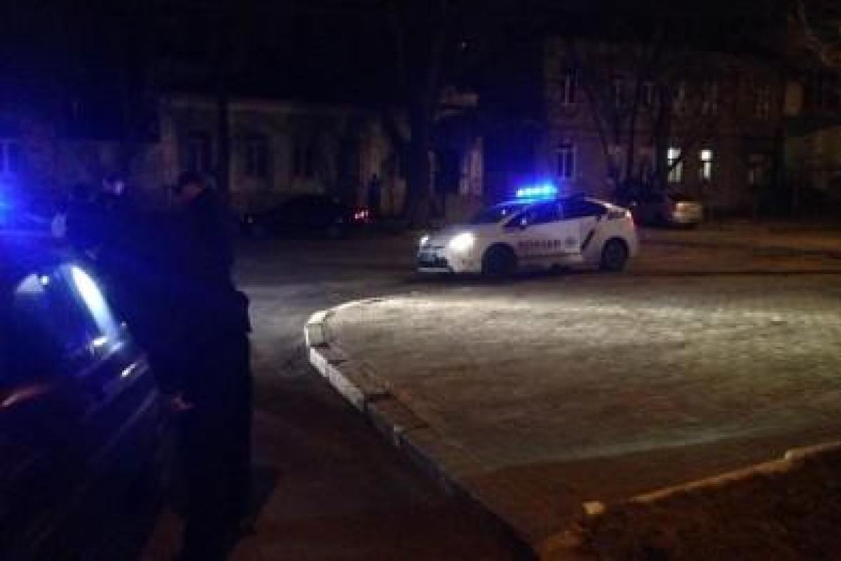В Николаеве патрульные устроили погоню через весь город за пьяным водителем В Николаеве патрульные устроили погоню через весь город за пьяным водителем