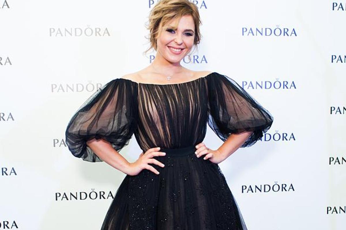 В Сети появились трогательные кадры с прогулки дочери певицы Пелагеи