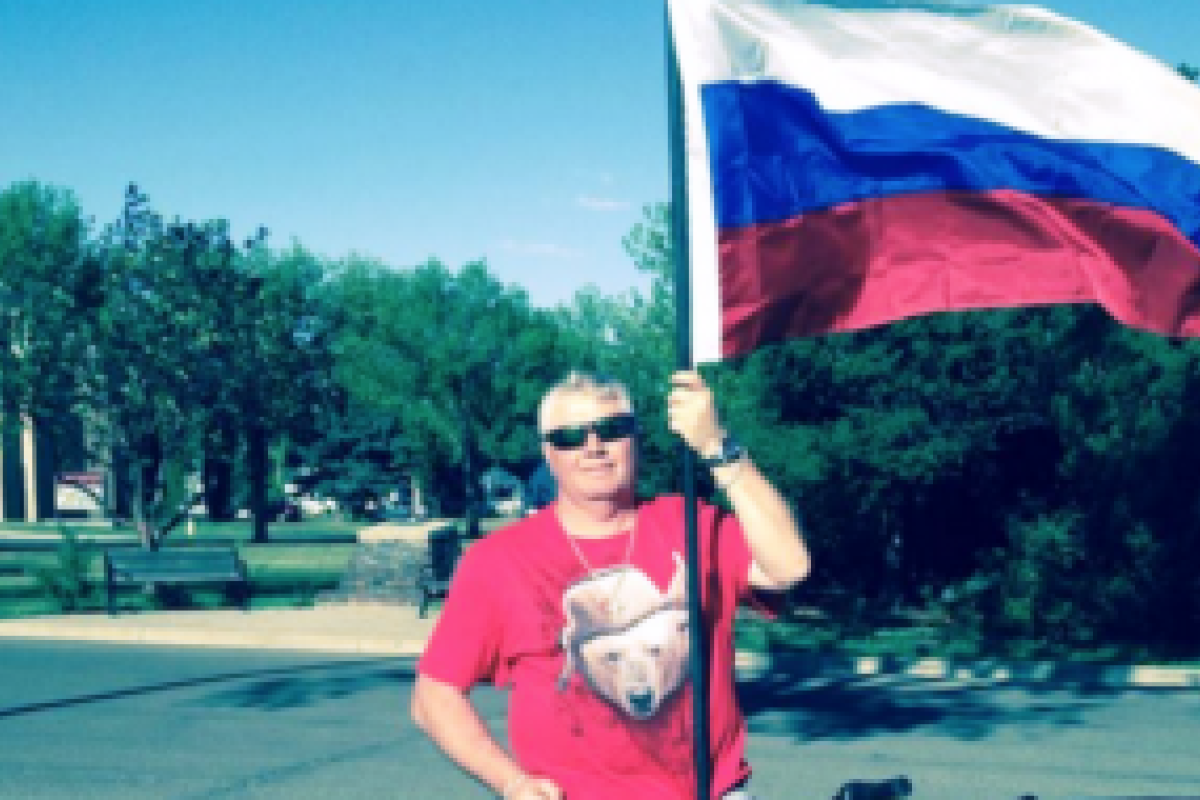 В Канаде полицейский застрелил россиянина, прославлявшего «русский мир» В Канаде полицейский застрелил россиянина, прославлявшего «русский мир»