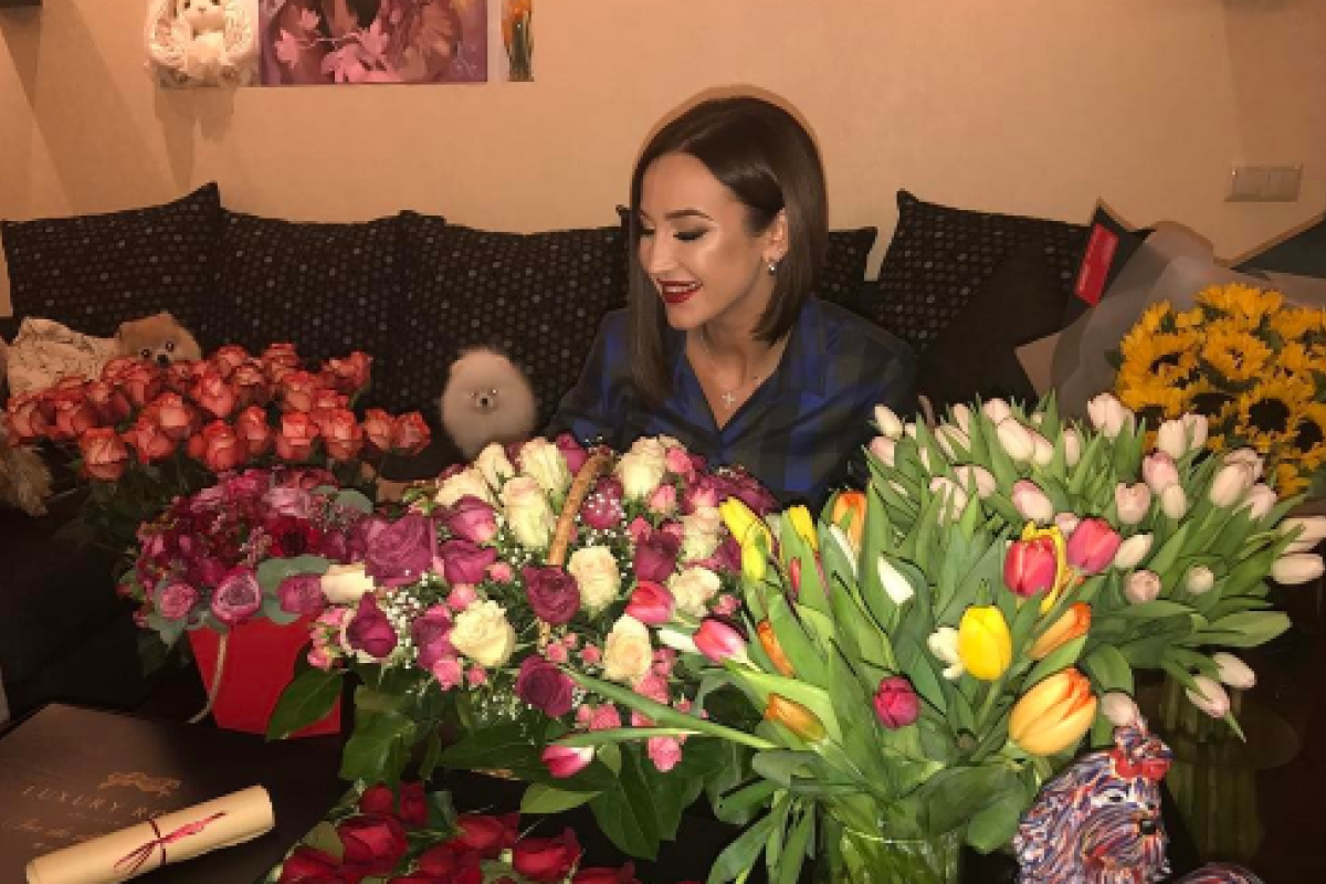 Ольга Бузова на 8 Марта стала похожа на азиатку