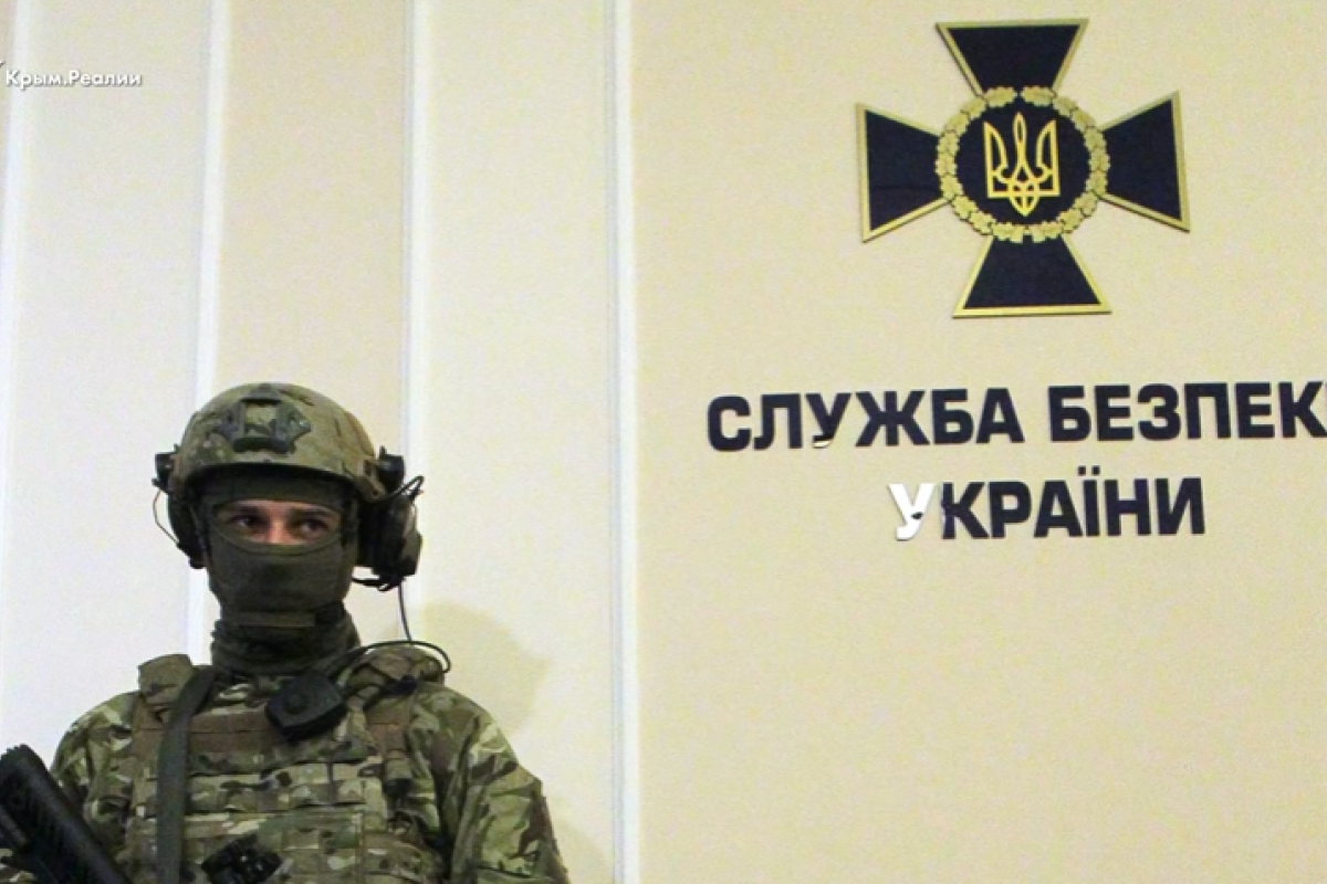 СБУ в эфире российского радио "поздравила" своих бывших коллег-предателей в Крыму СБУ в эфире российского радио "поздравила" своих бывших коллег-предателей в Крыму