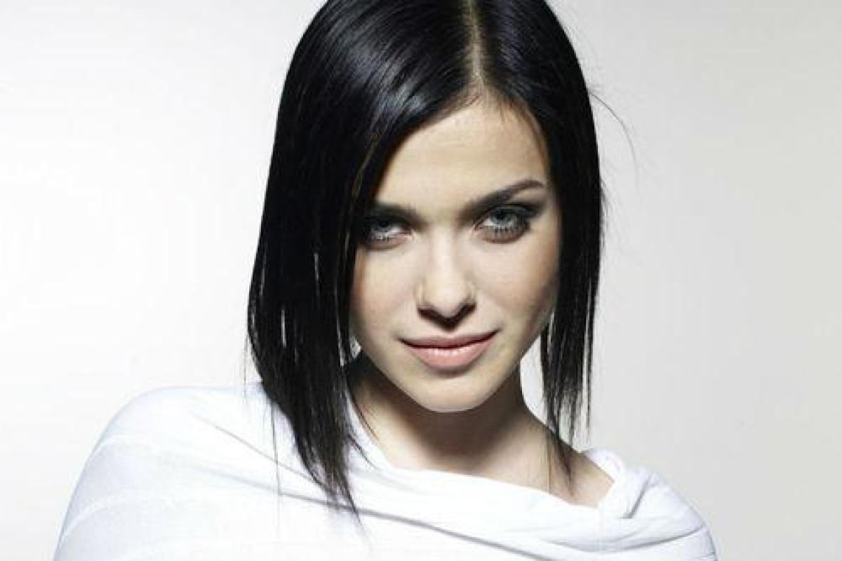 Певица Елена Темникова показала пикантное фото в мокрой майке Певица Елена Темникова показала пикантное фото в мокрой майке