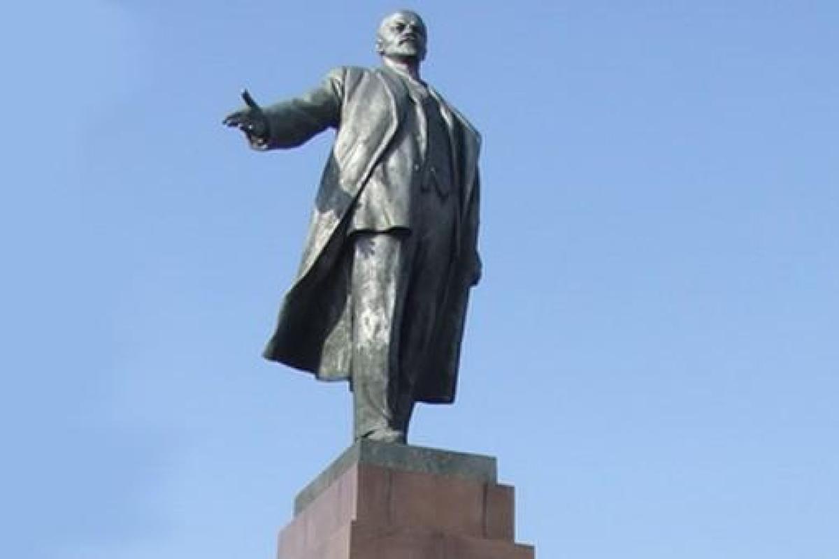 В "ДНР" пенсионеры провели митинг в честь дня рождения Ленина