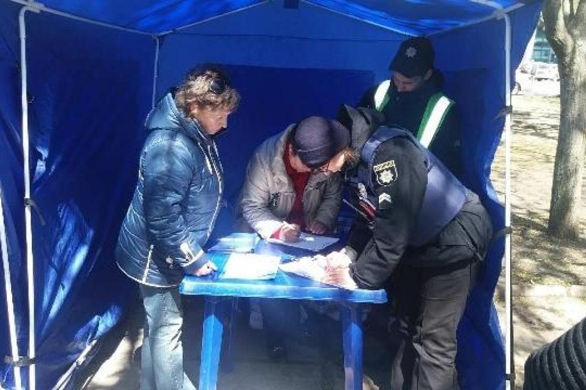 Нардеп: Оппоблок снова вдалбливает в головы жителей Мариуполя историю о киевских нацистах Нардеп: Оппоблок снова вдалбливает в головы жителей Мариуполя историю о киевских нацистах