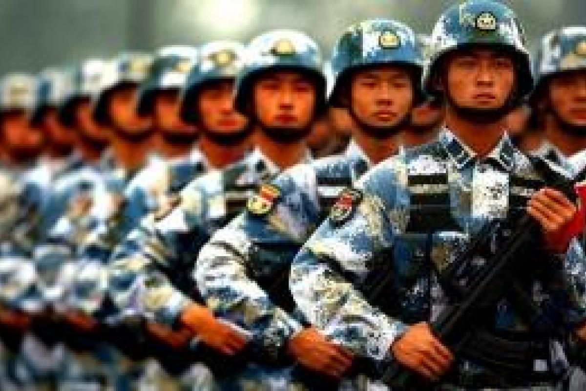 Китай отгораживается от КНДР "стеной": к границе отправлены 150 тысяч военных на случай потока беженцев Китай отгораживается от КНДР "стеной": к границе отправлены 150 тысяч военных на случай потока беженцев