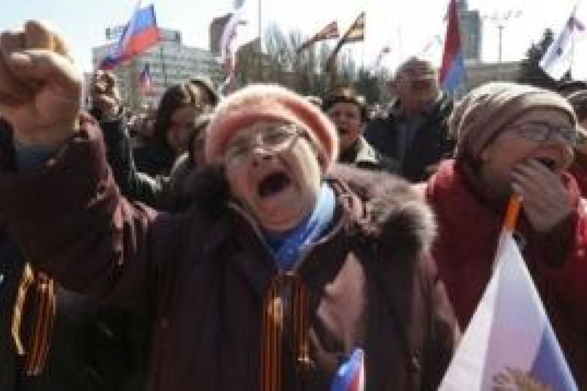 В "ДНР" больницы забиты пенсионерами: "национализация" Захарченко не оставила пожилым людям выбора В "ДНР" больницы забиты пенсионерами: "национализация" Захарченко не оставила пожилым людям выбора