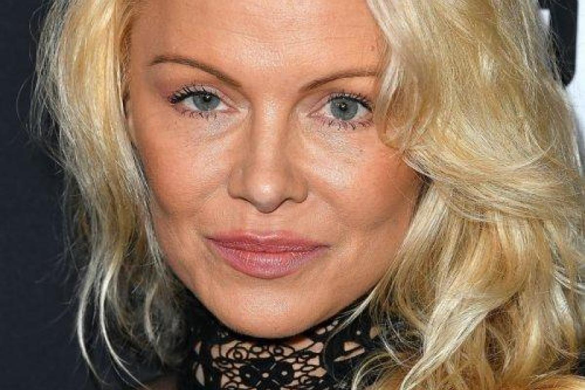 49-летняя Памела Андерсон снялась в рекламе нижнего белья: поклонники в восторге