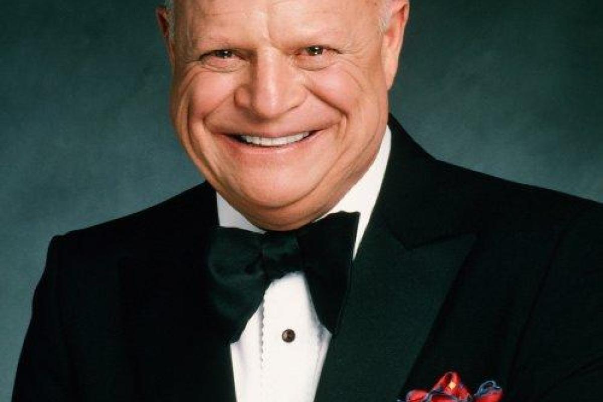 Скончался известный американский комик Скончался известный американский комик