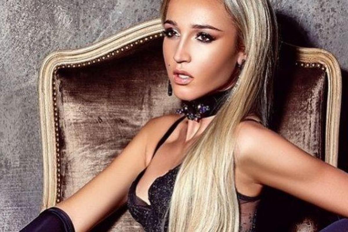 Ольга Бузова показала грудь в своем клипе Ольга Бузова показала грудь в своем клипе