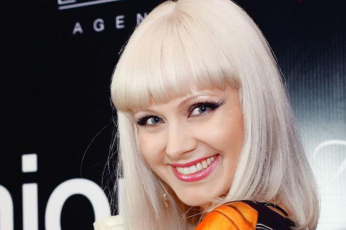 Певица Натали дала имя новорожденному сыну Певица Натали дала имя новорожденному сыну