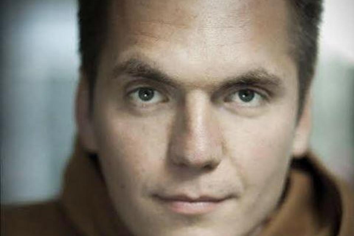 Известный волонтер собирается идти в политику: обещает "легализовать" Киву и ввести многоженство